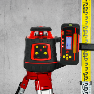 el614p-hero-shot-new-redback-lasers-tripod-and-staff-bundle